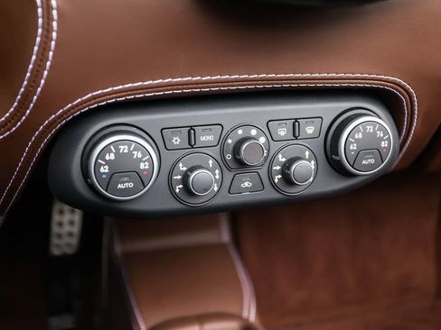 Certified 2014 Ferrari 458 Spider RWD image 41