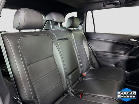 Used 2021 Volkswagen Tiguan SE R-Line image 27