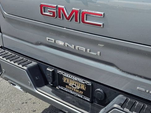 Used 2024 GMC Sierra 1500 Denali w/ Denali Reserve Package AWD/4WD image 14