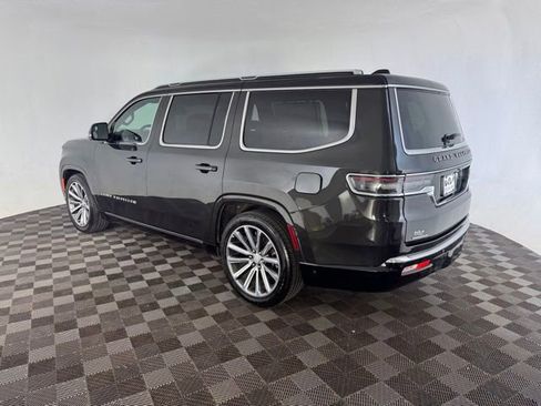 Used 2023 Jeep Grand Wagoneer Series II AWD/4WD image 9