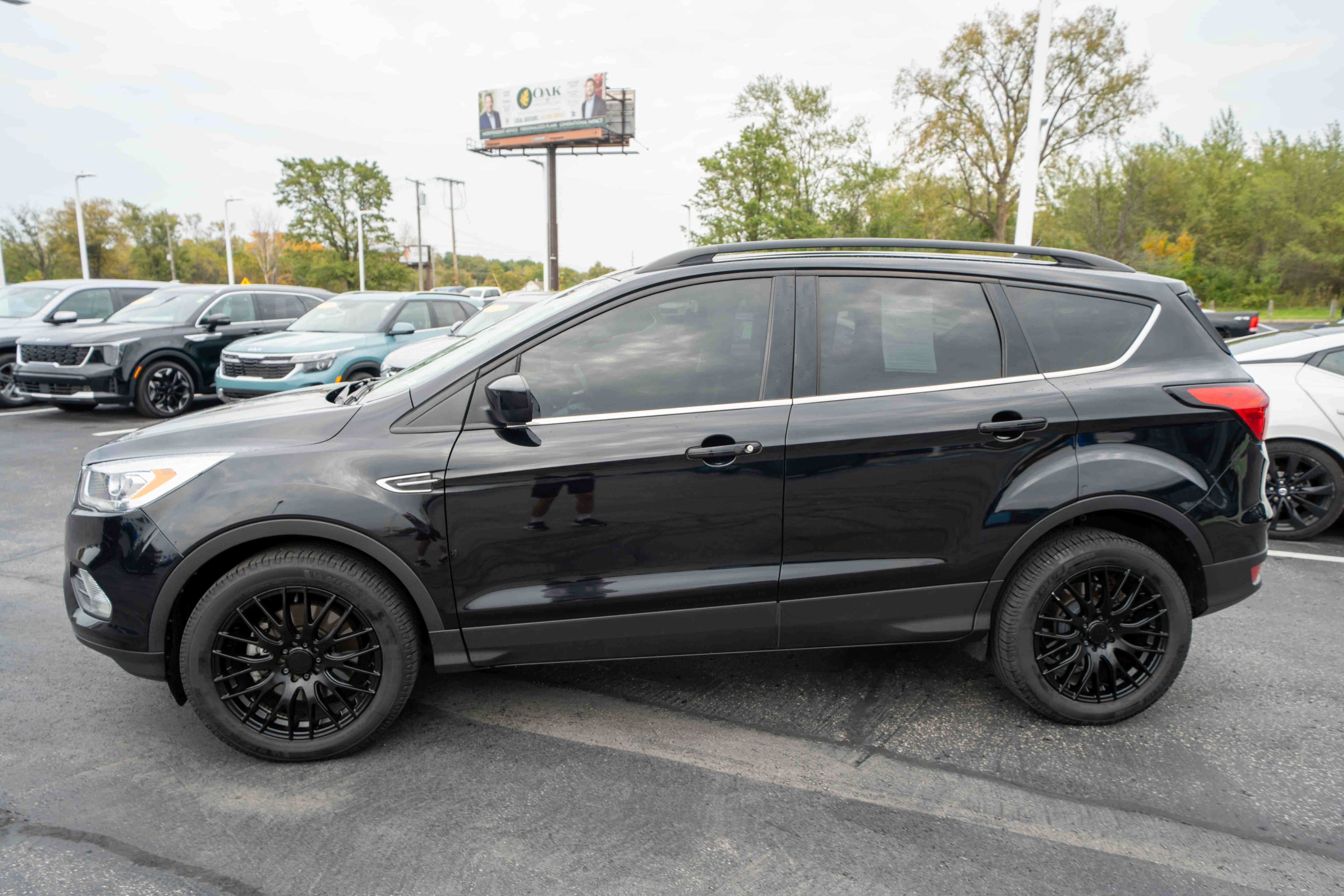 Used 2019 Ford Escape SEL AWD/4WD image 3
