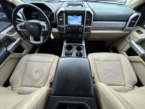 Used 2019 Ford F250 Lariat w/ Lariat Value Package image 12