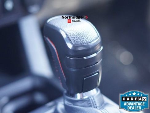 Used 2018 Toyota Tacoma TRD Sport w/ Technology Package RWD image 39