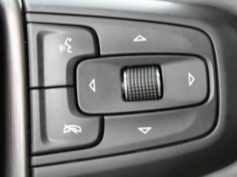 Used 2025 GMC Sierra 1500 AT4 w/ Technology Package AWD/4WD image 70