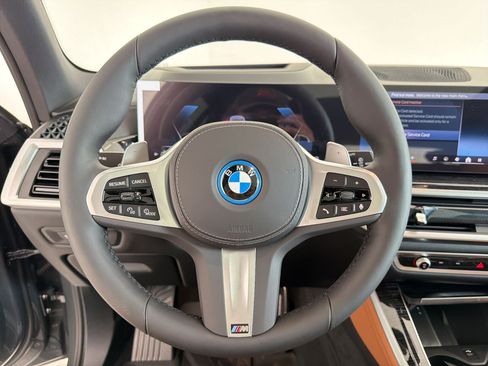 New 2026 BMW X5 xDrive50e w/ M Sport Package AWD/4WD image 18