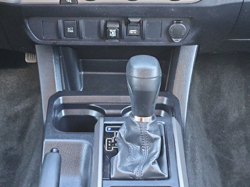 Used 2022 Toyota Tacoma SR5 RWD image 20