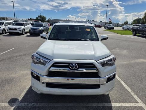 Used 2021 Toyota 4Runner Limited AWD/4WD image 2