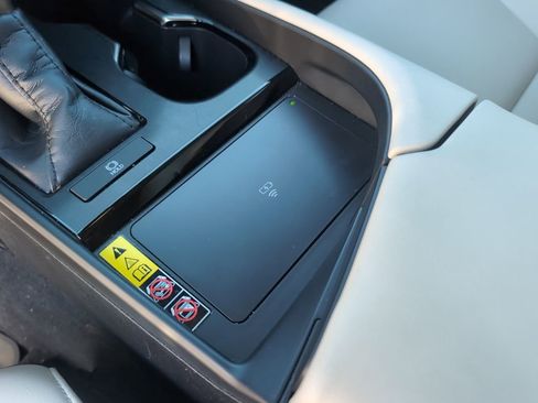 Used 2023 Lexus ES 250 w/ Premium Package image 28