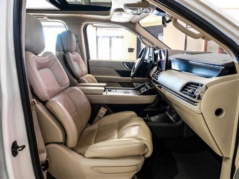Used 2020 Lincoln Navigator L Reserve w/ Equipment Group 208A Reserve image 30