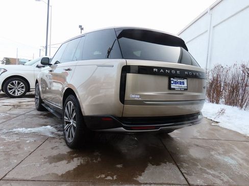 Used 2023 Land Rover Range Rover SE image 6