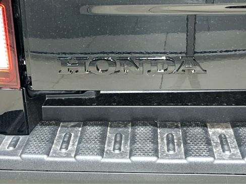 New 2026 Honda Ridgeline Black Edition image 8