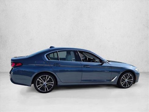 Used 2023 BMW 530i w/ Convenience Package RWD image 4