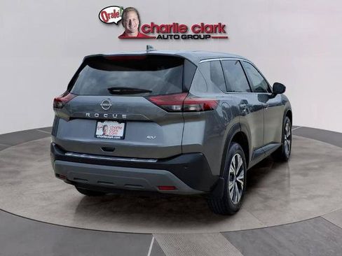 Certified 2022 Nissan Rogue SV FWD image 5