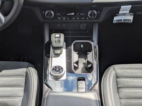 New 2026 Mitsubishi Outlander SE FWD image 21