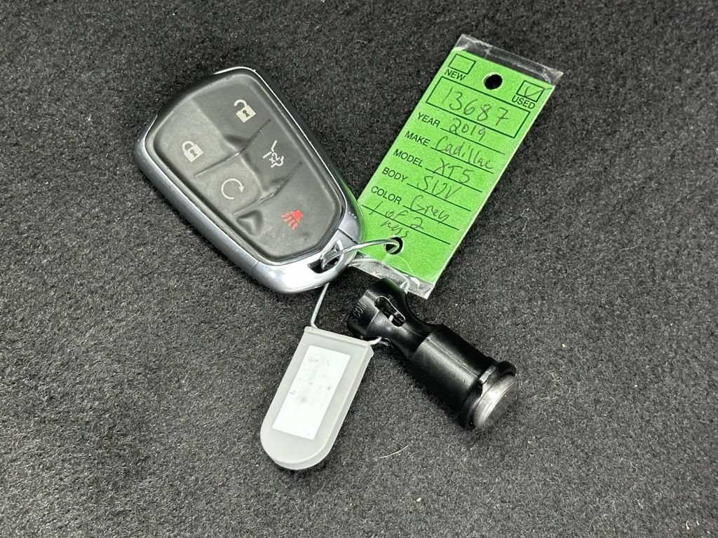 Used 2019 Cadillac XT5 Platinum AWD/4WD image 19