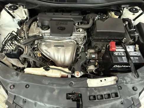 Used 2017 Toyota Camry SE FWD image 38