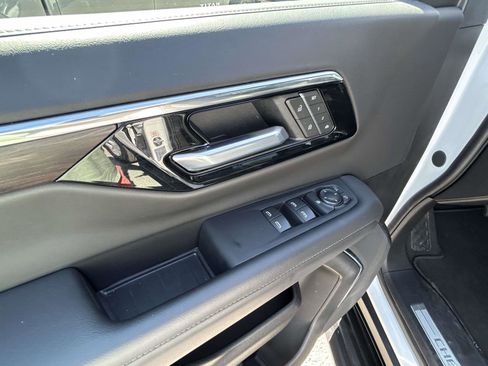 Used 2025 Chevrolet Tahoe LT image 20