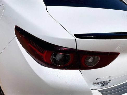 Certified 2025 MAZDA MAZDA3 2.5 Turbo Sedan w/Premium Plus AWD/4WD image 28
