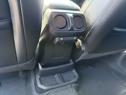 Used 2023 Jeep Wrangler Unlimited Sport AWD/4WD image 12