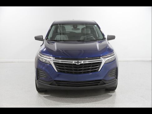 Certified 2022 Chevrolet Equinox LS w/ LS Convenience Package FWD image 2