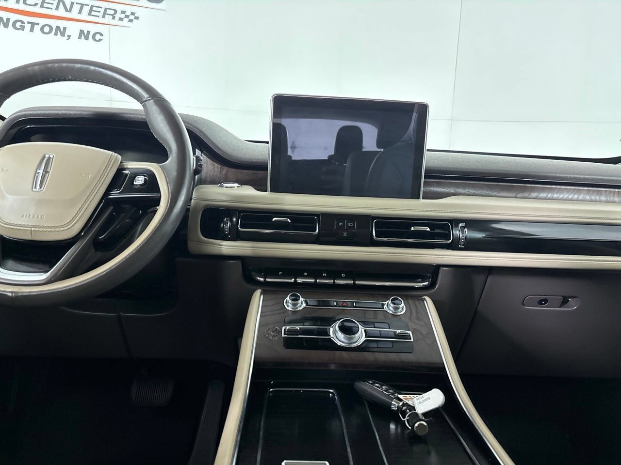 Used 2020 Lincoln Aviator Reserve w/ Equipment Group 201A AWD/4WD image 28