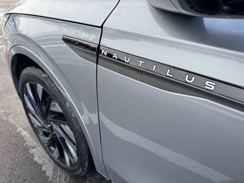 Certified 2024 Lincoln Nautilus Reserve w/ Equipment Group 203A image 6