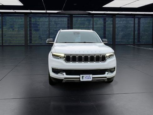 Used 2024 Jeep Wagoneer Series III AWD/4WD image 3