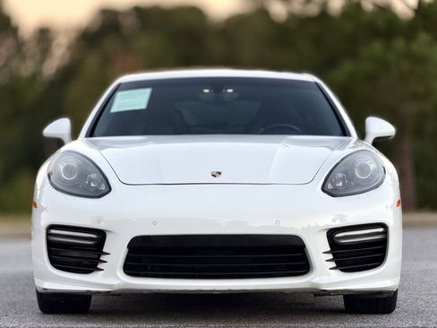 Used 2016 Porsche Panamera GTS image 2