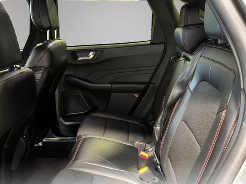 Used 2025 Ford Escape ST-Line image 10