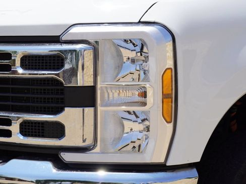 Used 2025 Ford F250 XLT w/ FX4 Off-Road Package AWD/4WD image 4