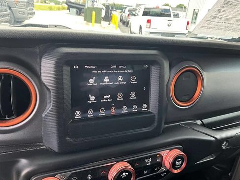 Used 2020 Jeep Gladiator Mojave w/ Cold Weather Group AWD/4WD image 19
