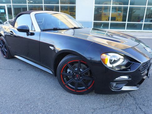 Used 2017 FIAT 124 Spider Lusso image 1