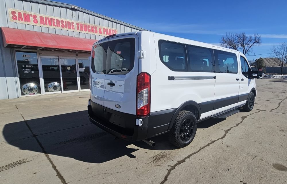 Used 2023 Ford Transit 350 XLT RWD image 6