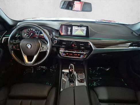 Used 2018 BMW 530e w/ Premium Package 2 RWD image 18