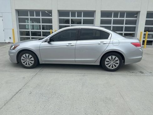 Used 2011 Honda Accord LX image 6