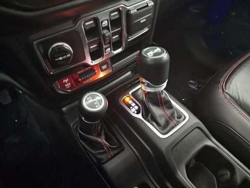 Used 2020 Jeep Wrangler Unlimited Rubicon w/ Uconnect 4C Nav & Sound Group image 29