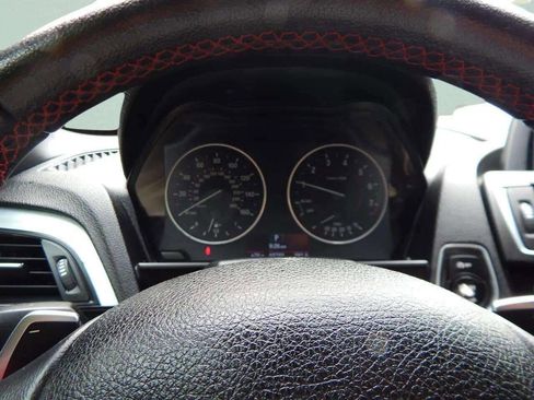 Used 2016 BMW 228i Convertible image 19