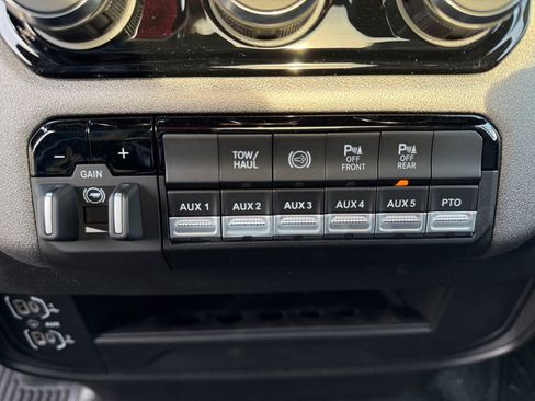 New 2026 RAM 3500 Tradesman w/ Chrome Appearance Group A AWD/4WD image 14