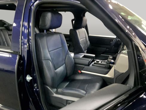 Used 2026 Toyota Tundra Platinum AWD/4WD image 9