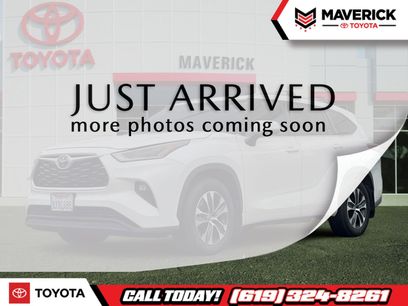 Used 2021 Toyota Highlander XLE