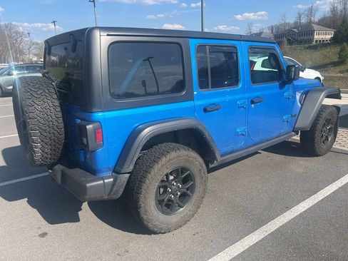 Used 2024 Jeep Wrangler Willys image 11