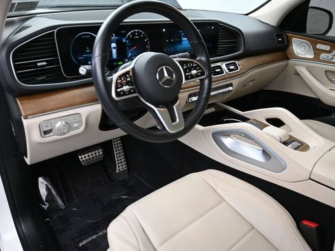 Used 2022 Mercedes-Benz GLS 450 4MATIC image 4