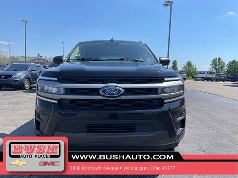 Used 2024 Ford Expedition XLT AWD/4WD image 3