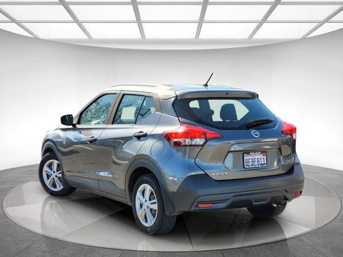 Used 2018 Nissan Kicks S image 5
