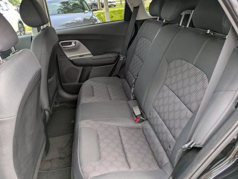 Certified 2022 Kia Niro LX FWD image 10