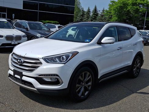 Used 2018 Hyundai Santa Fe Sport w/ 2.0T Ultimate Tech Package 05 AWD/4WD image 3