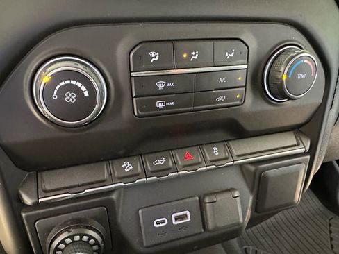 Used 2021 Chevrolet Silverado 1500 Custom Trail Boss w/ LPO, Dark Essentials Package image 37