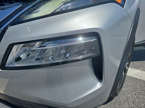 Used 2023 Nissan Rogue SV w/ SV Premium B Package FWD image 30