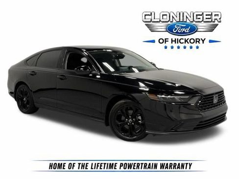 Used 2025 Honda Accord SE image 1