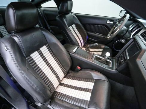 Used 2011 Ford Mustang Shelby GT500 w/ Electronics Pkg RWD image 22